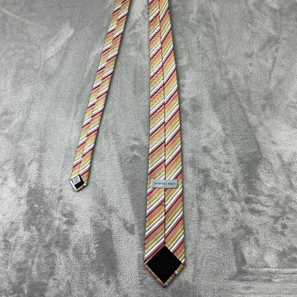 Geoffrey Beene Men's Classic 100% Silk Neck Tie